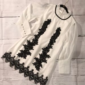 Ajiduo M white dress with black appliqué